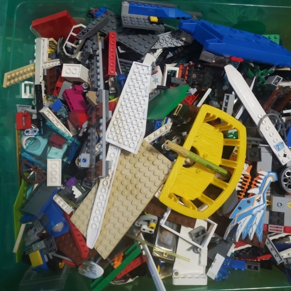 Legos 17 lbs. & Star Wars Lego Character Encyclopedia - Picture 3 of 8